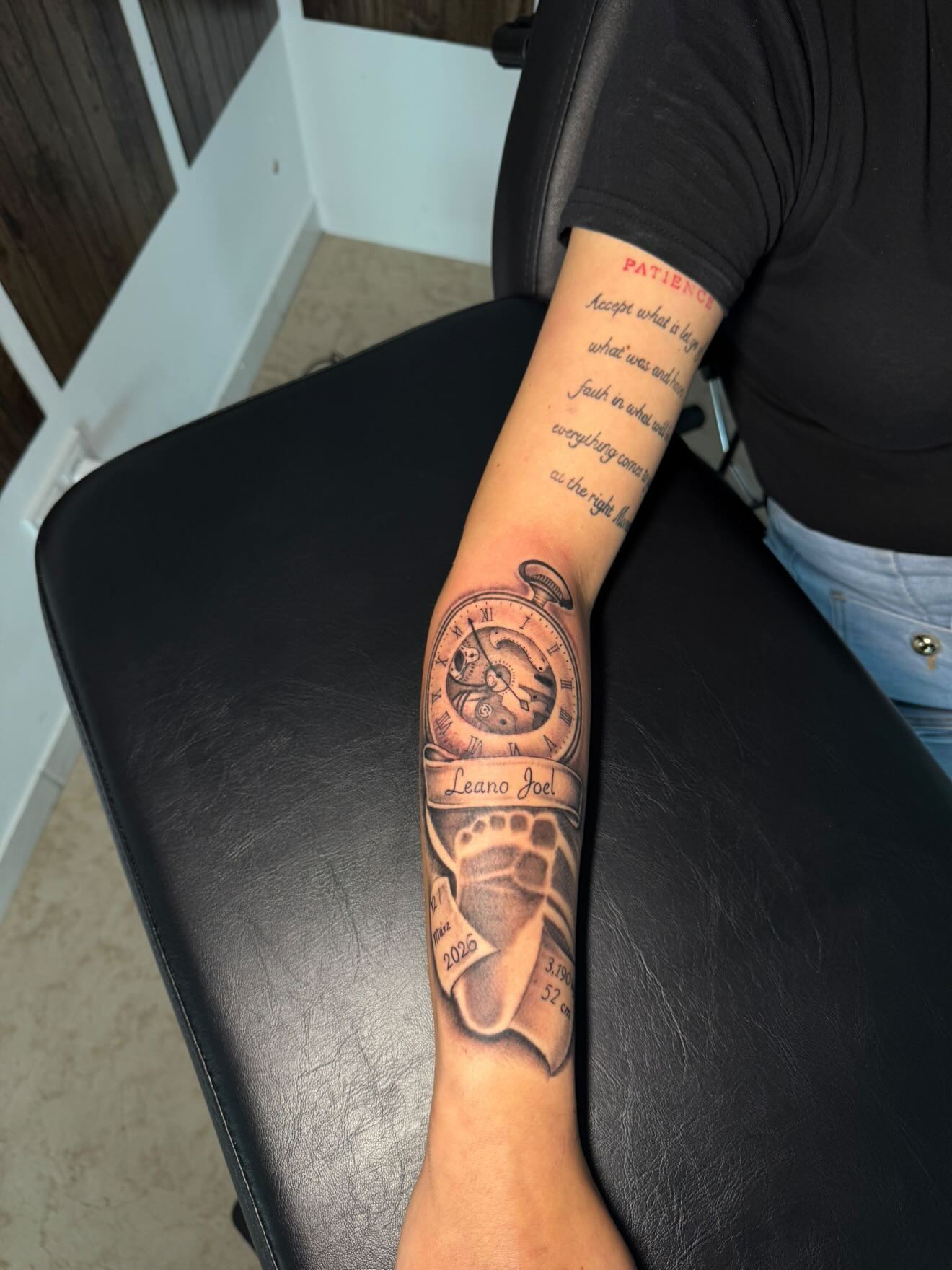 Religiöses Kreuz Tattoo